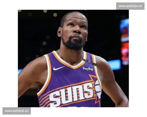 杜兰特直言矮个后卫首发困境:防守铁闸或进攻奇才方能破局 杜兰特直言矮个后卫首发困境:防守铁闸或进攻奇才方能破局